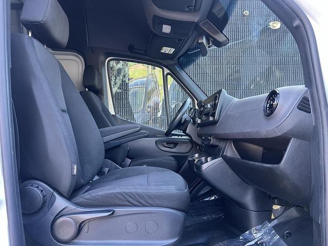 Photo of 2022 White Mercedes-Benz Sprinter 2500