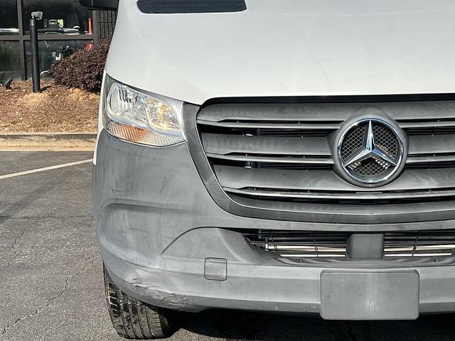Photo of 2022 White Mercedes-Benz Sprinter 2500