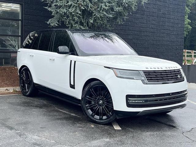 Photo of 2023 White Land Rover Range Rover