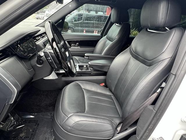 Photo of 2023 White Land Rover Range Rover
