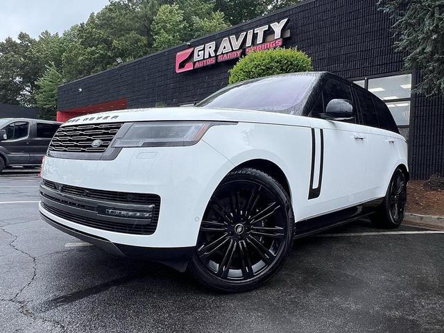 Photo of 2023 White Land Rover Range Rover