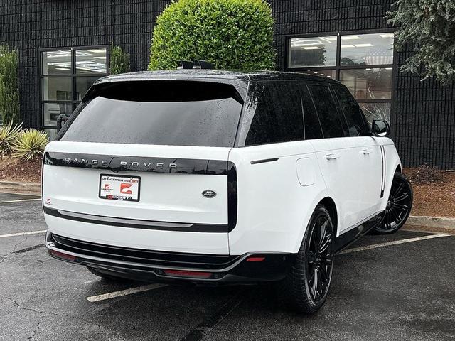 Photo of 2023 White Land Rover Range Rover