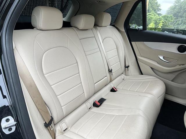 Photo of 2022 Black Mercedes-Benz GLC 300