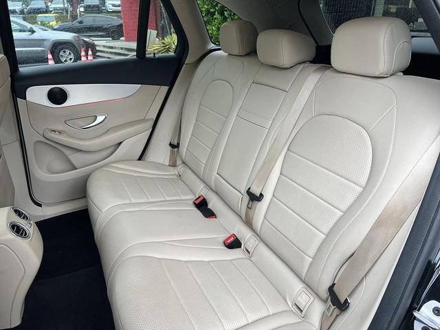 Photo of 2022 Black Mercedes-Benz GLC 300