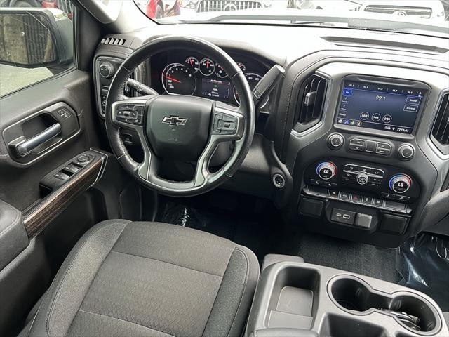 Photo of 2021 Silver Ice Metallic Chevrolet Silverado 1500