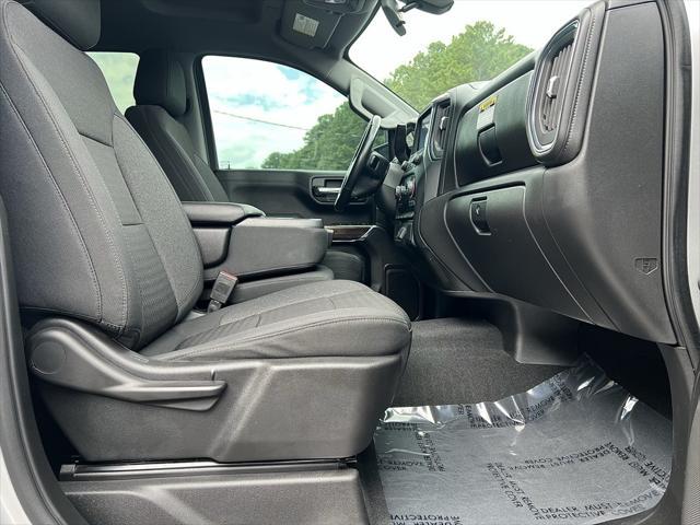 Photo of 2021 Silver Ice Metallic Chevrolet Silverado 1500