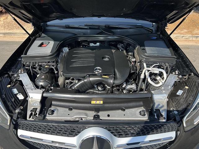 Photo of 2021 Black Mercedes-Benz GLC 300