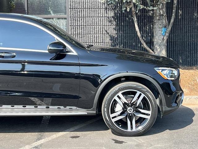 Photo of 2021 Black Mercedes-Benz GLC 300