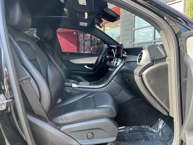 Photo of 2021 Black Mercedes-Benz GLC 300