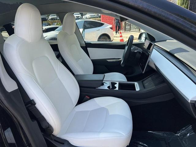 Photo of 2021 Solid Black Tesla Model Y