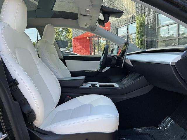 Photo of 2021 Solid Black Tesla Model Y