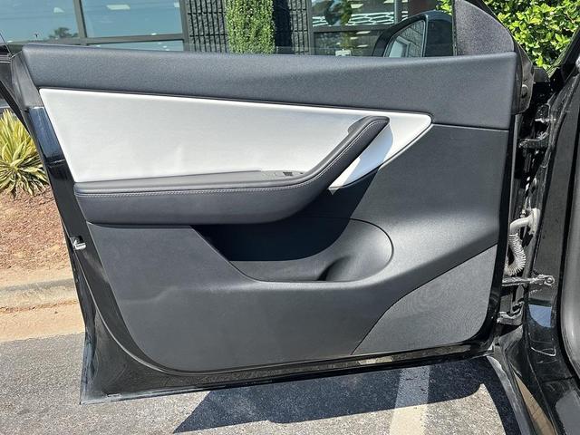Photo of 2021 Solid Black Tesla Model Y