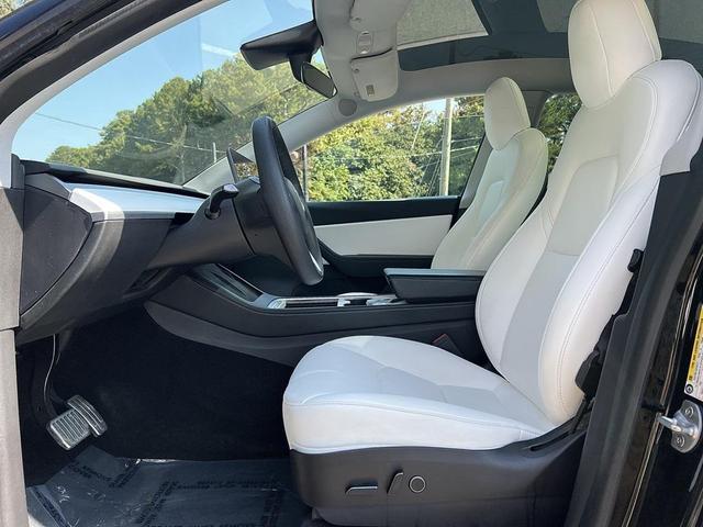 Photo of 2021 Solid Black Tesla Model Y
