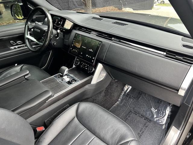 Photo of 2023 Gray Land Rover Range Rover