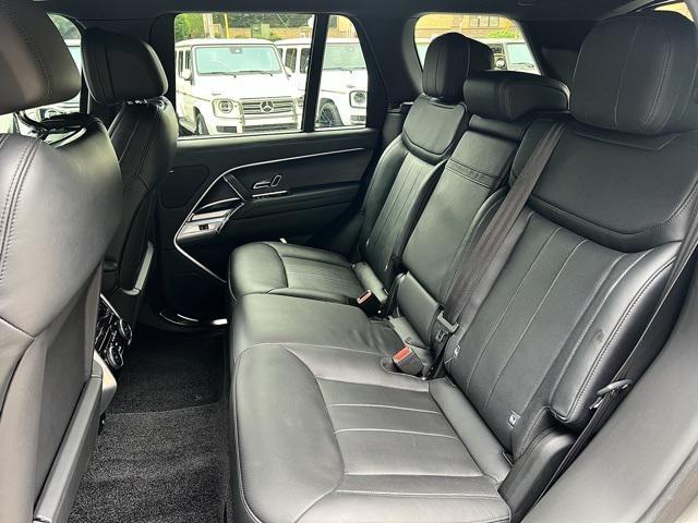 Photo of 2023 Gray Land Rover Range Rover