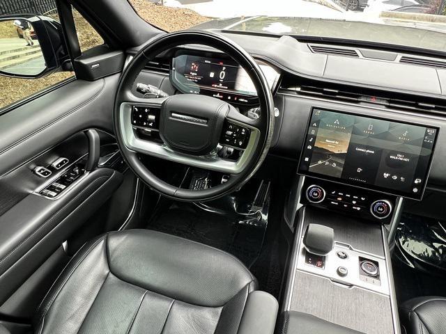 Photo of 2023 Gray Land Rover Range Rover