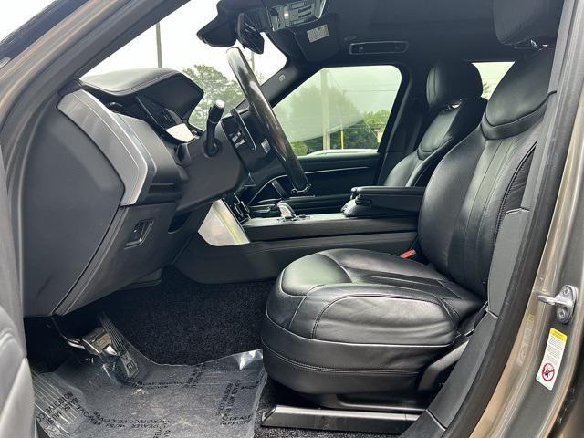 Photo of 2023 Gray Land Rover Range Rover