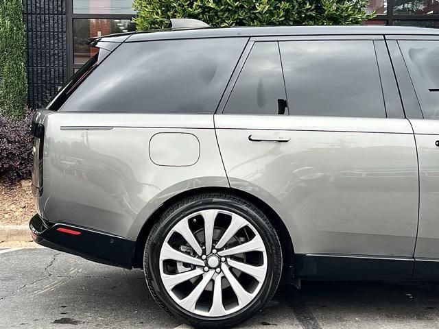 Photo of 2023 Gray Land Rover Range Rover