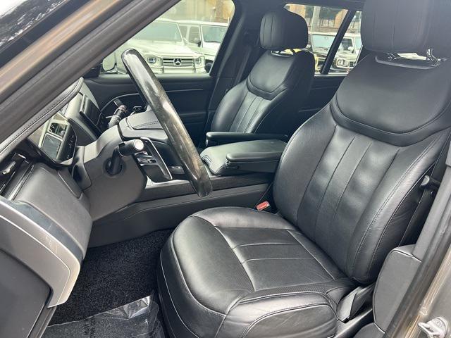 Photo of 2023 Gray Land Rover Range Rover