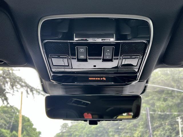 Photo of 2023 Gray Land Rover Range Rover