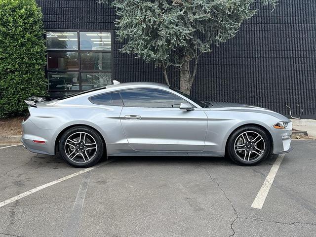 Photo of 2022 ICONIC SILVER METALLIC Ford Mustang