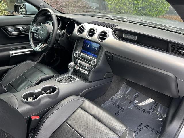 Photo of 2022 ICONIC SILVER METALLIC Ford Mustang