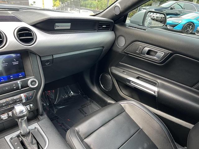 Photo of 2022 ICONIC SILVER METALLIC Ford Mustang