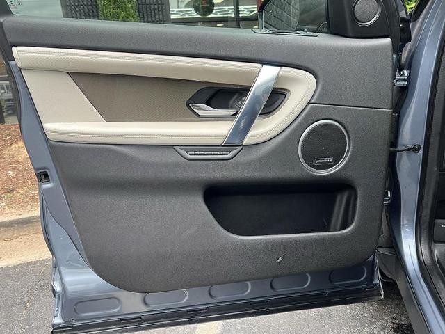 Photo of 2020 Silver Land Rover Discovery Sport