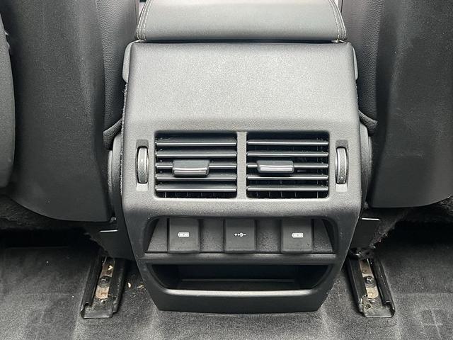 Photo of 2020 Silver Land Rover Discovery Sport