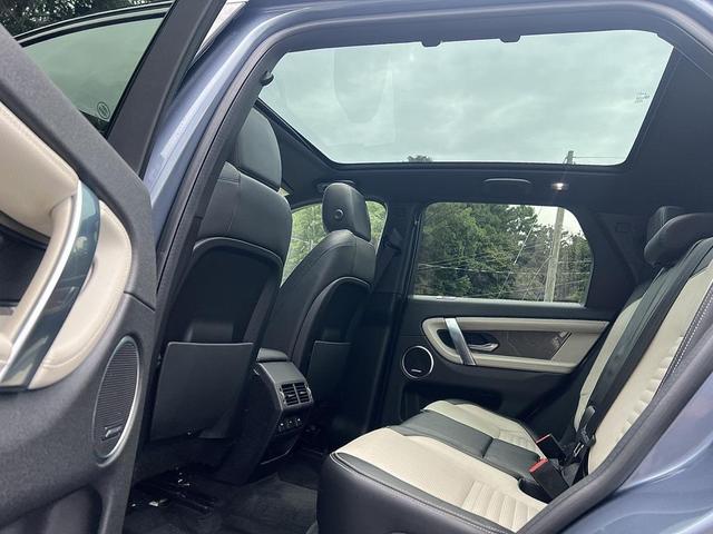 Photo of 2020 Silver Land Rover Discovery Sport