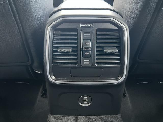 Photo of 2019 White Porsche Macan