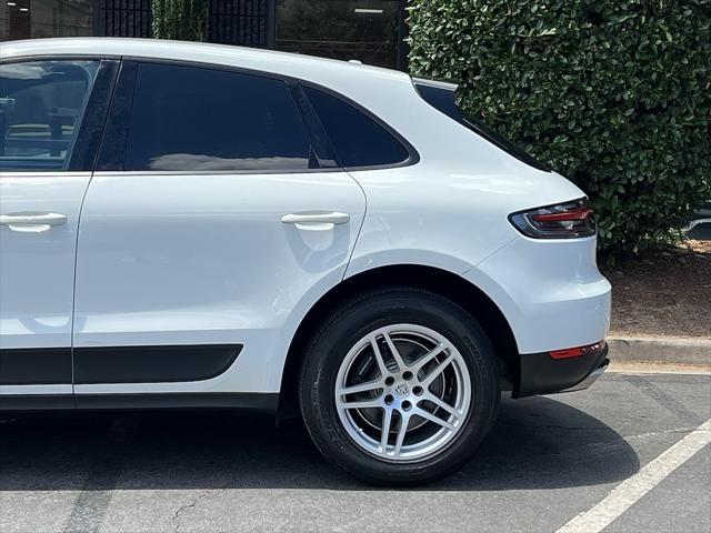 Photo of 2019 White Porsche Macan