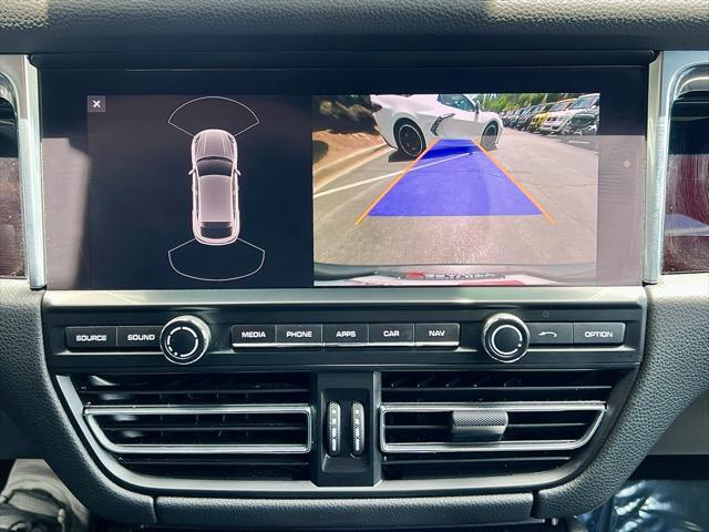 Photo of 2019 White Porsche Macan
