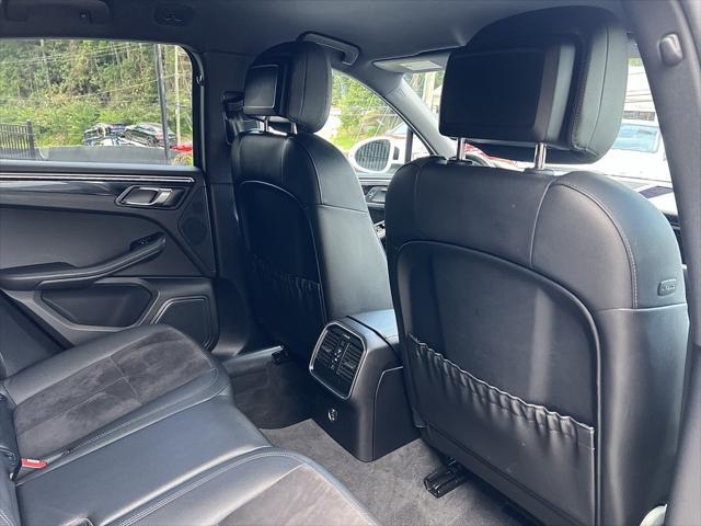 Photo of 2019 White Porsche Macan