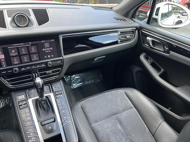 Photo of 2019 White Porsche Macan