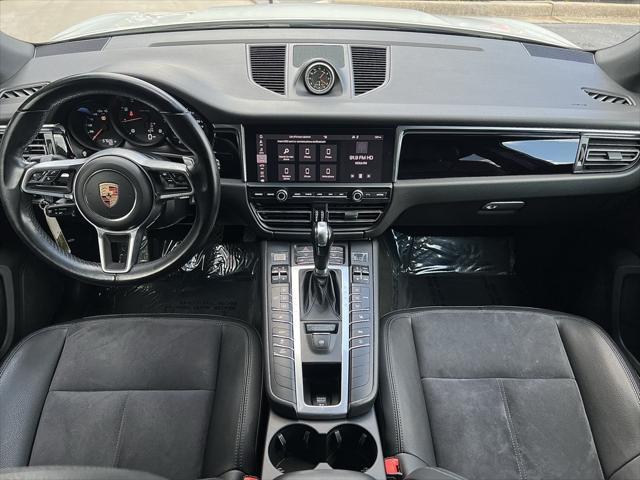 Photo of 2019 White Porsche Macan
