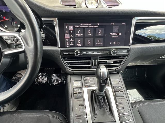 Photo of 2019 White Porsche Macan