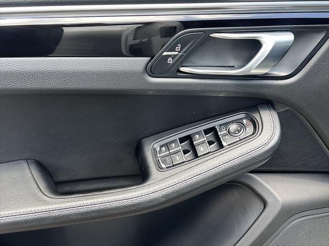 Photo of 2019 White Porsche Macan