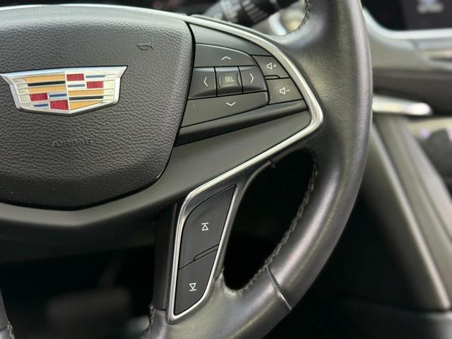 Photo of 2017 Dark Adriatic Blue Metallic Cadillac XT5