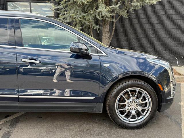Photo of 2017 Dark Adriatic Blue Metallic Cadillac XT5
