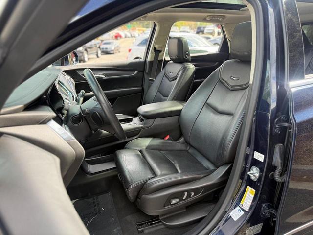 Photo of 2017 Dark Adriatic Blue Metallic Cadillac XT5