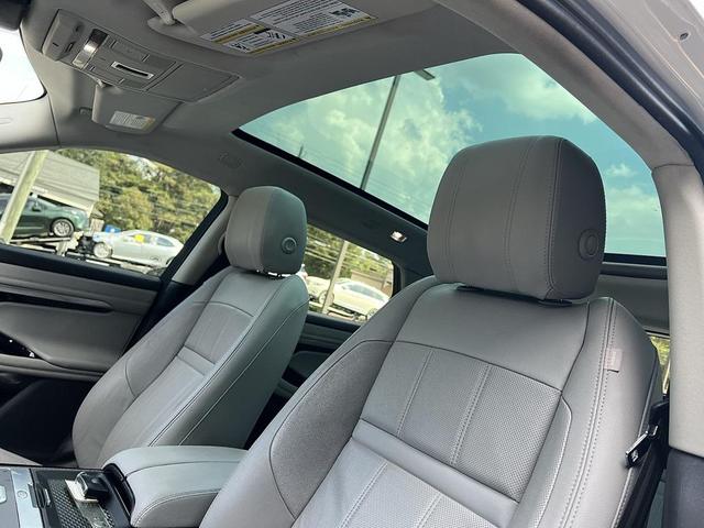 Photo of 2020 White Land Rover Range Rover Evoque