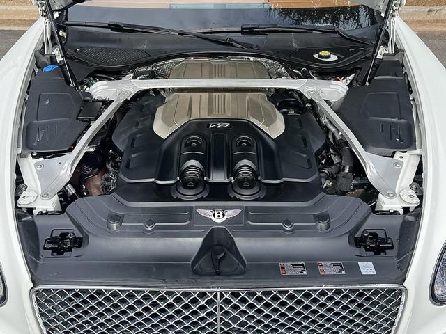Photo of 2020 White Bentley Continental GT