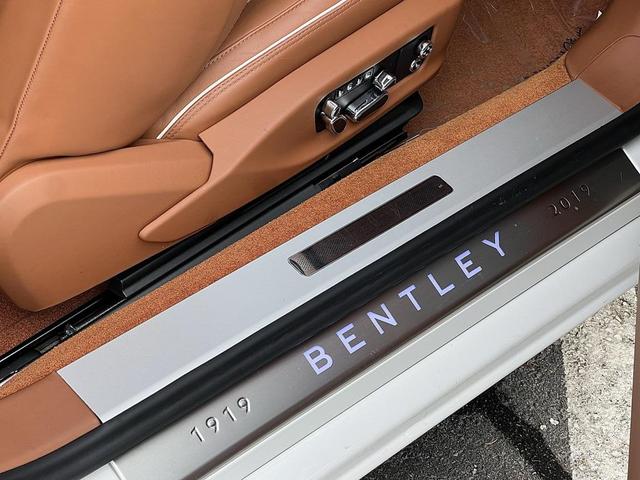 Photo of 2020 White Bentley Continental GT