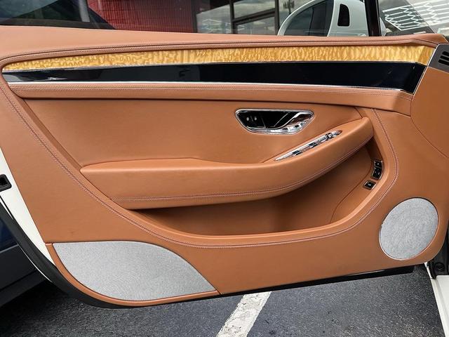 Photo of 2020 White Bentley Continental GT
