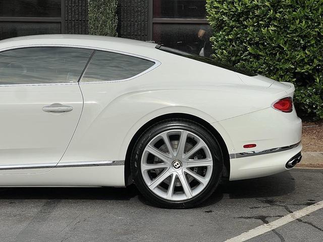 Photo of 2020 White Bentley Continental GT