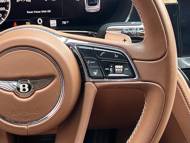 Photo of 2020 White Bentley Continental GT