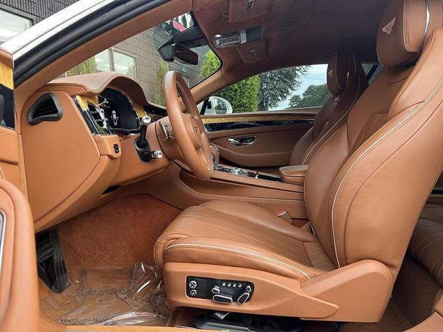 Photo of 2020 White Bentley Continental GT