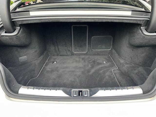 Photo of 2020 White Bentley Continental GT