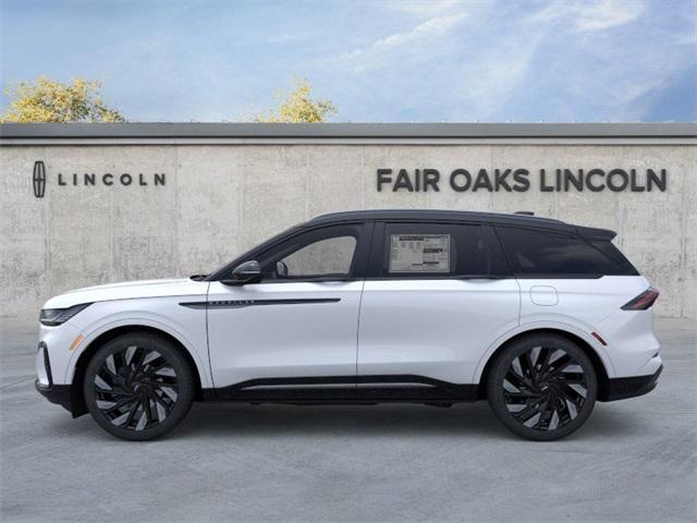 Photo of 2025 White Platinum Clearcoat Metallic Lincoln Nautilus